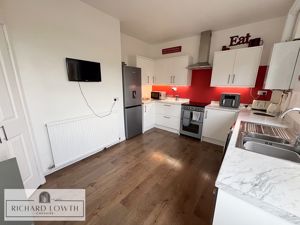 Kitchen- click for photo gallery